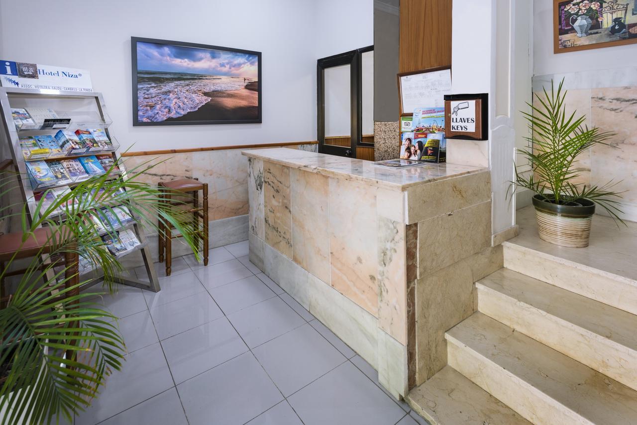 Hotel Niza Салоу Екстер'єр фото